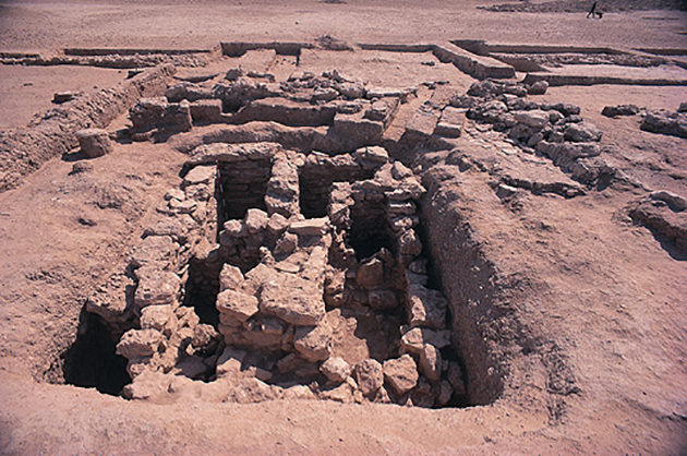オウシーア遺跡の巨大墓