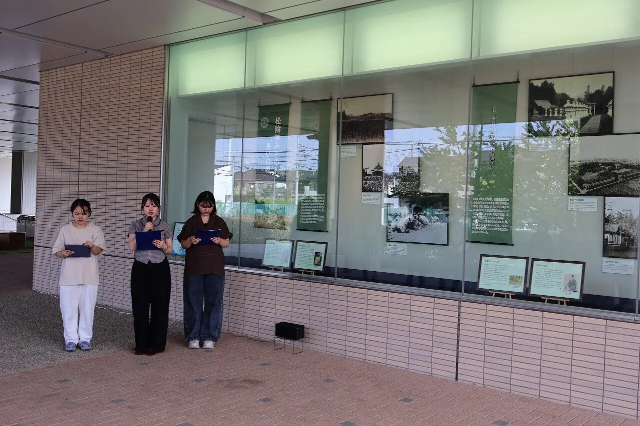 企画展示の解説(内覧会)