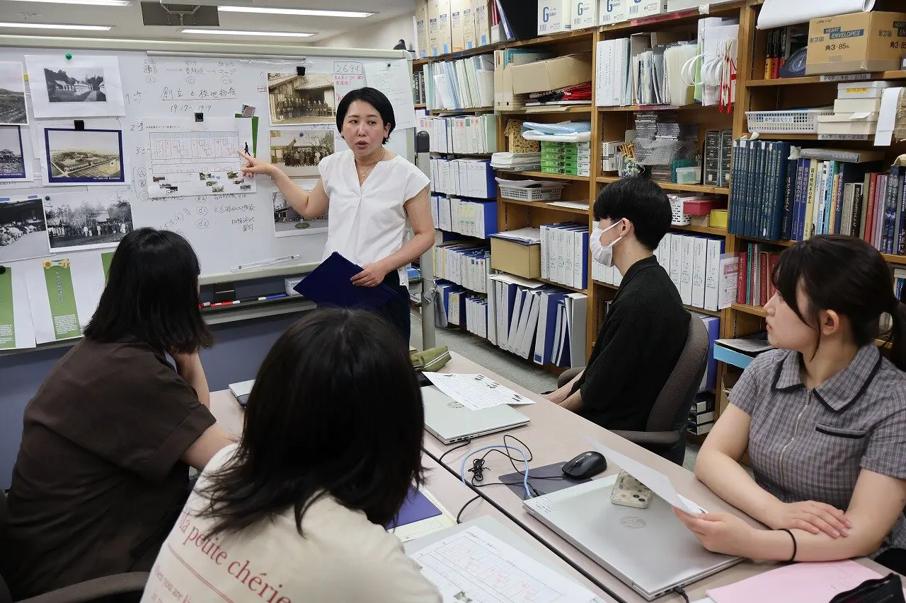 展示企画の立案