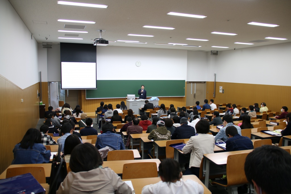 学部紹介（法学部）の様子