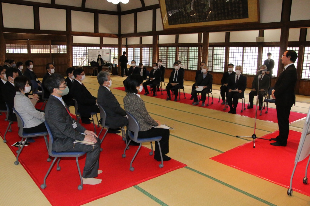 式典は万全な感染対策のもと大講堂で行われた