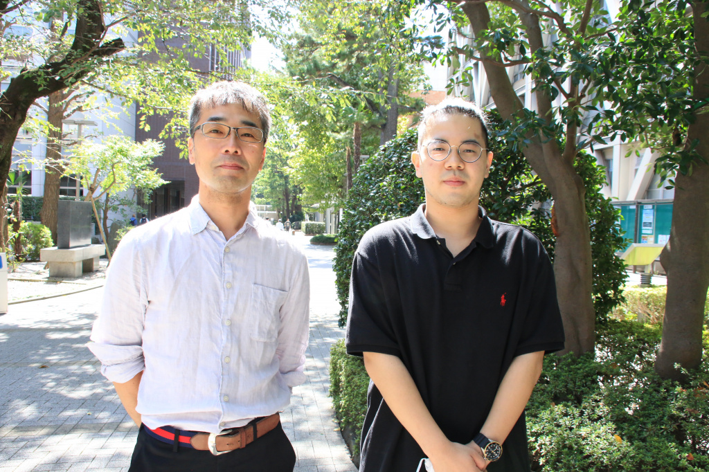 左から、エンジニアリング分野を教育指導している位田准教授と野崎さん