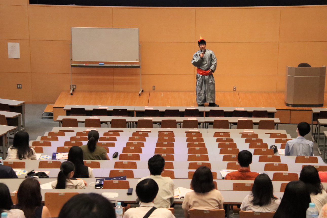 21世紀アジア学部模擬授業の様子