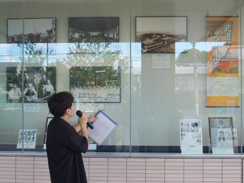 企画展示の解説（内覧会）