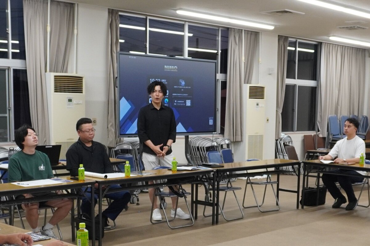 冒頭の言葉を述べる菊池部長