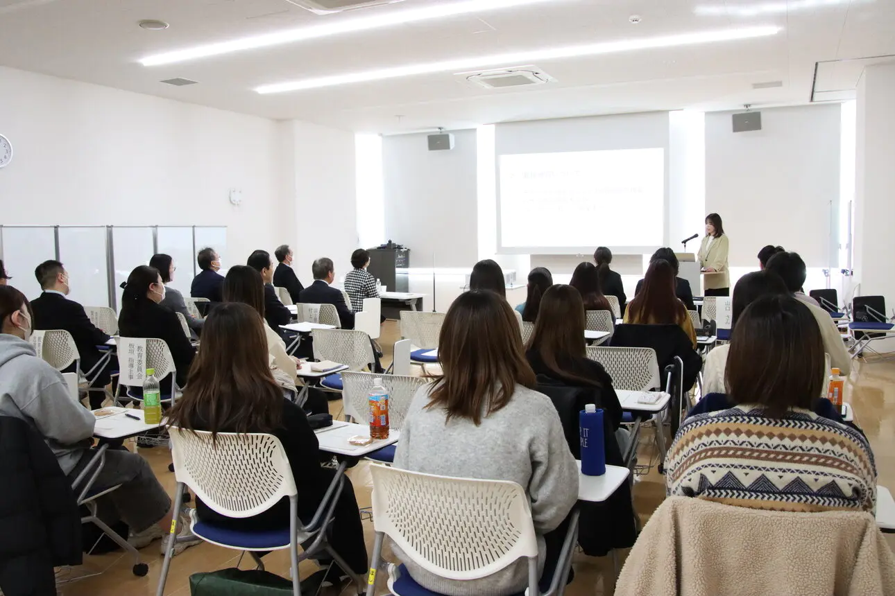 日本語支援と実習報告会の様子