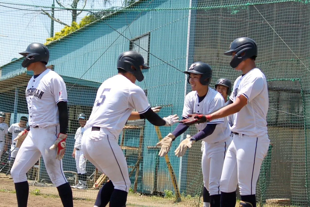 硬式野球部試合中の写真
