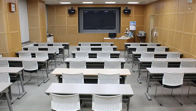 中央図書館　グループスタディ室E