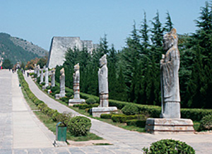 唐乾陵（中国）の石彫像群