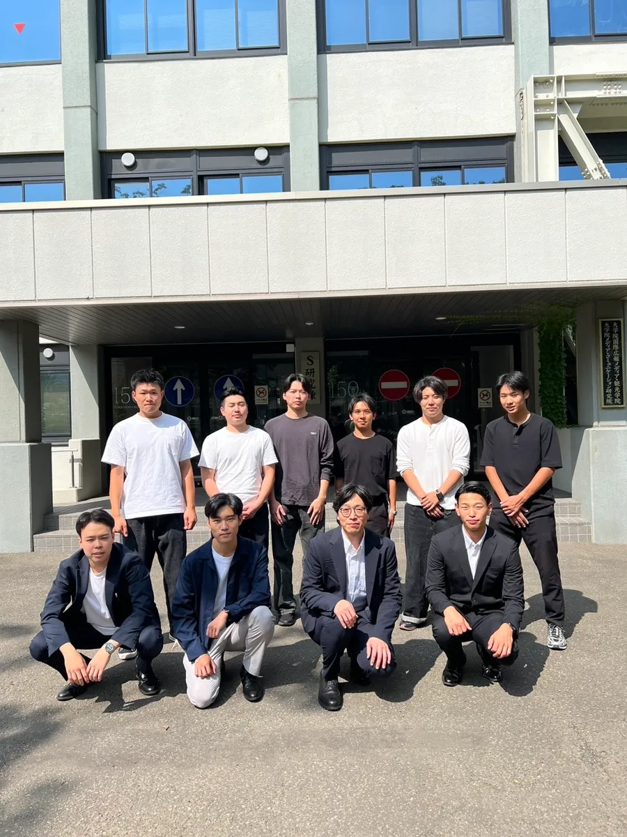 発表する学生