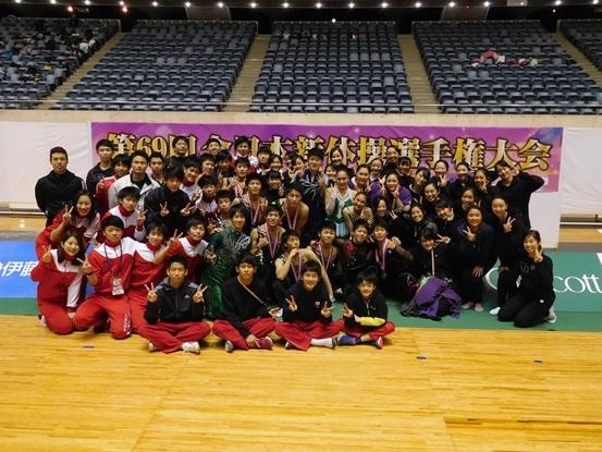 新体操部(男子・女子)の集合写真