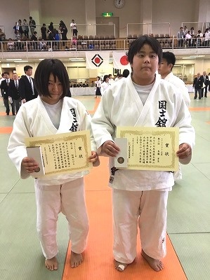 右が斎藤選手、左が松岡選手
