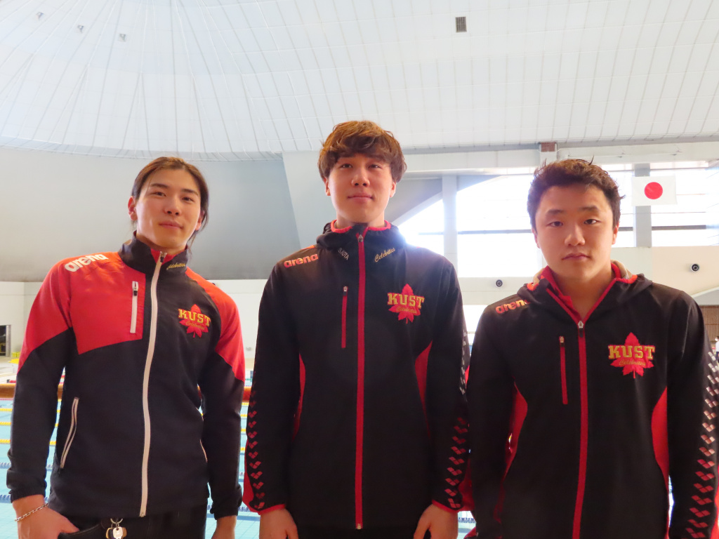 輝かしい成績を収めた（左から）川原選手、清水選手、齋藤選手