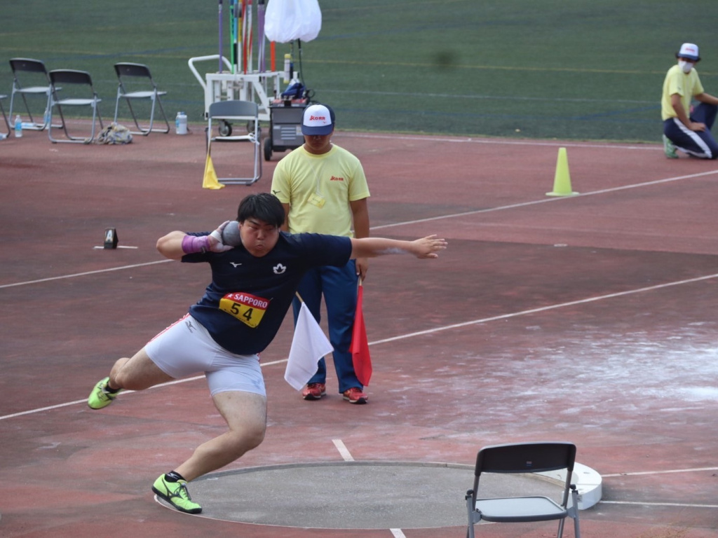 男子砲丸投で優勝した奥村選手