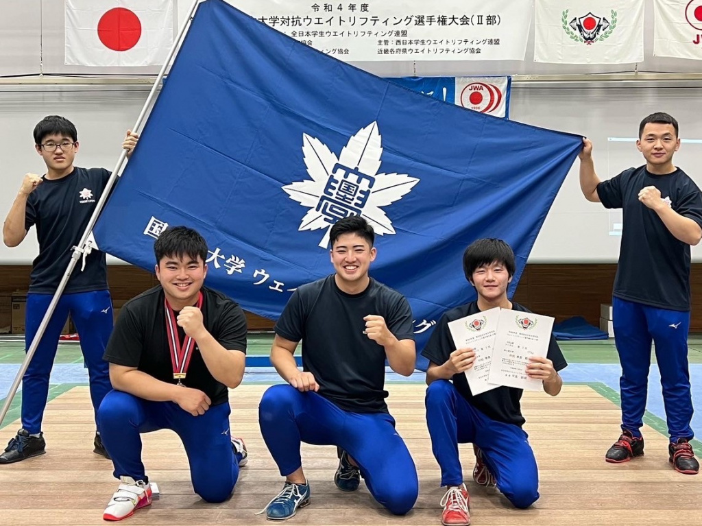 中央が砂川さん