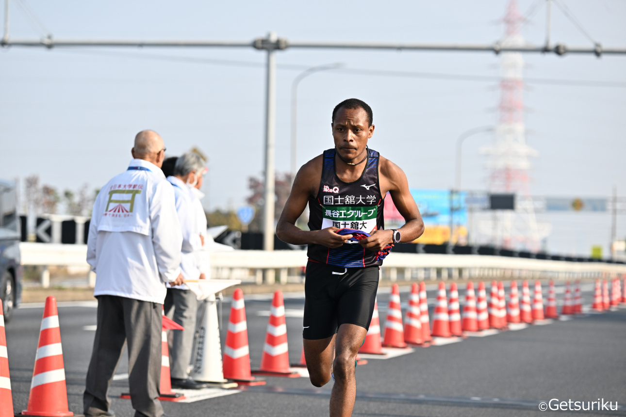 2区・ピーター・カマウ選手