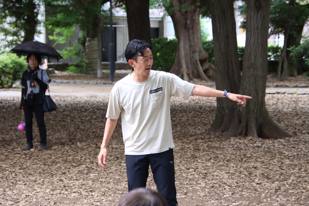 指導にあたる小川監督