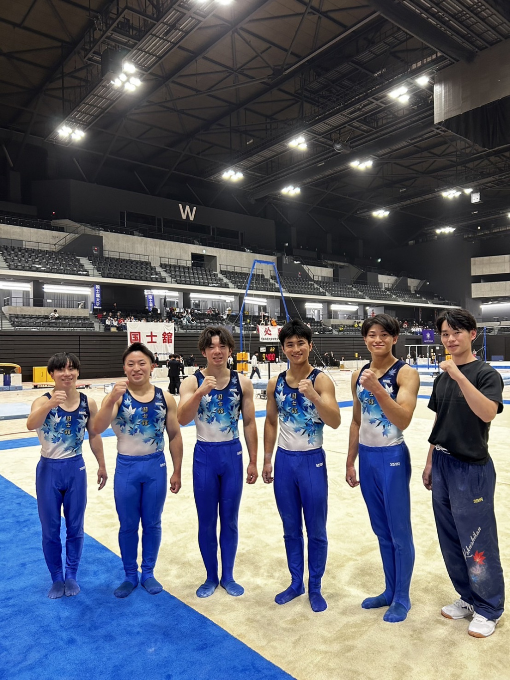 交流大会に出場した選手ら