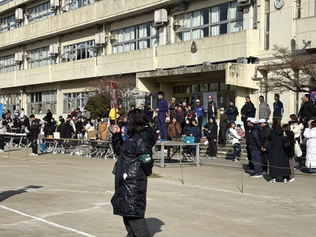 開会式におけるあいさつの様子