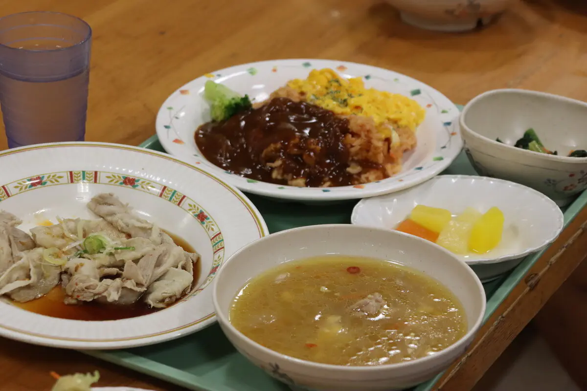町田キャンパス学生食堂で提供された食事